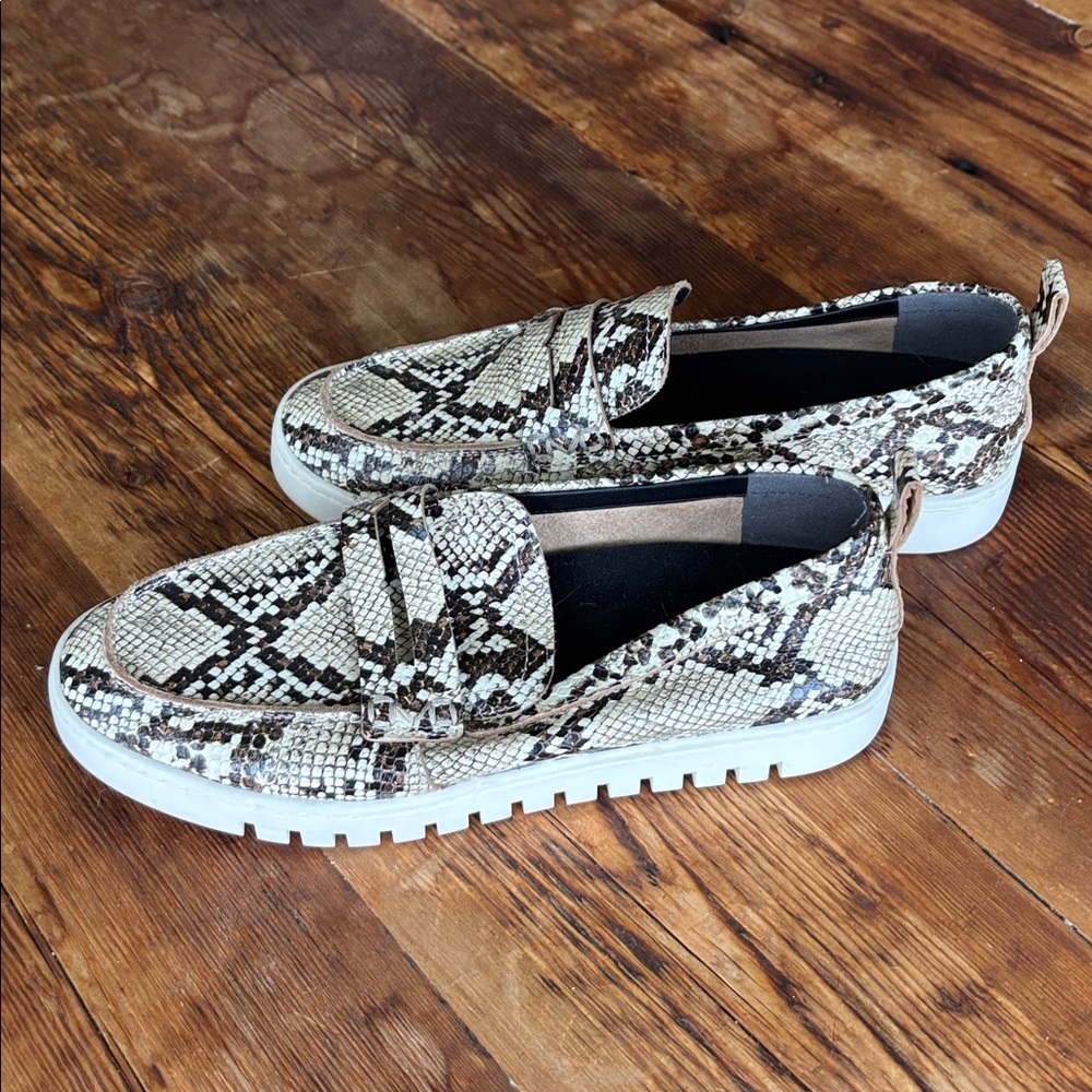 Vionic Uptown Cream and Brown Snakeskin pattern leather loafers - Picture 3 of 6